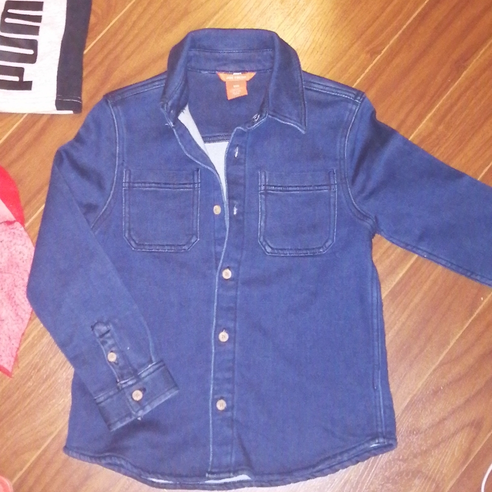 Beautiful blue cotton thick boys button up top,  size 7-8 NEVER worn